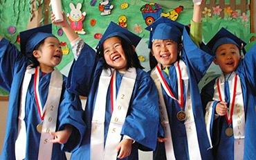Enrichment Program Child Care Centre in San Jose & Milpitas California. 陽光幼稚園, 陽光中英學校, 陽光國際夏令營, 美國雙語學校, 加州雙語學校,加州夏令營.